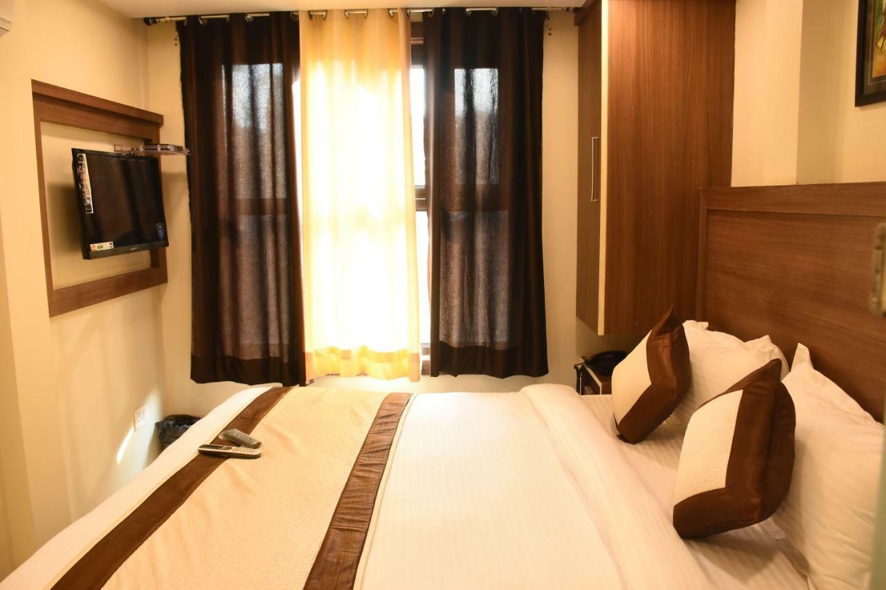 Hotel Kaushal Palace Neu-Delhi Exterior foto